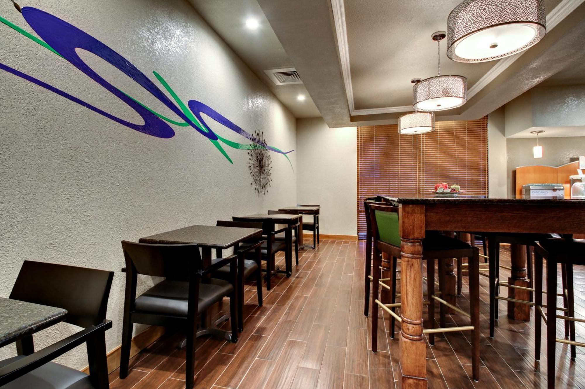 Holiday Express - Springfield Area By Ihg Hotel